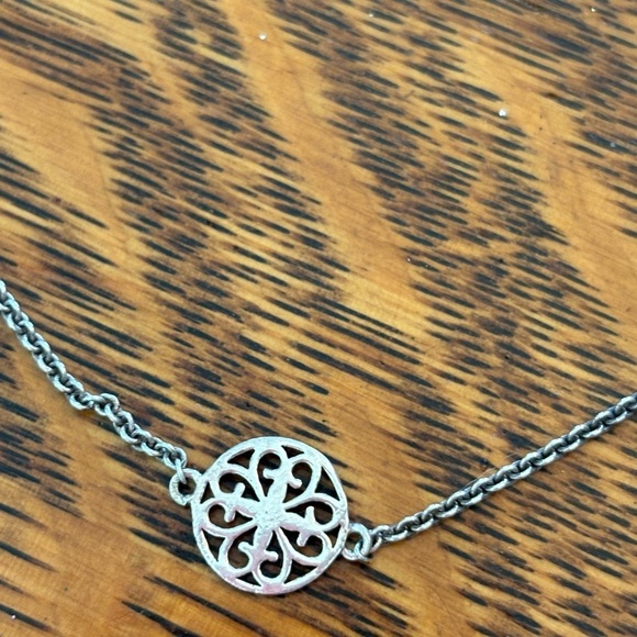 Jewelry - Elegant 925 Silver Pendant Necklace
